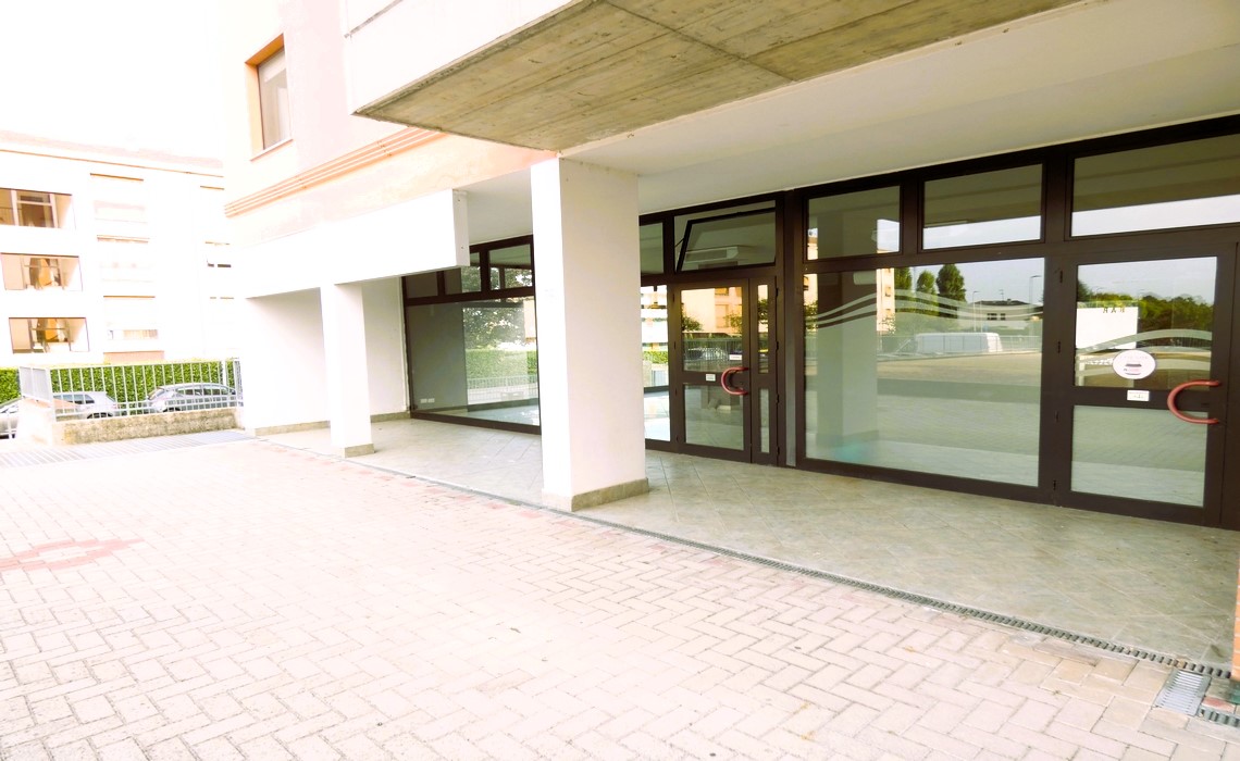 SAN PANCRAZIO con ampio parcheggio