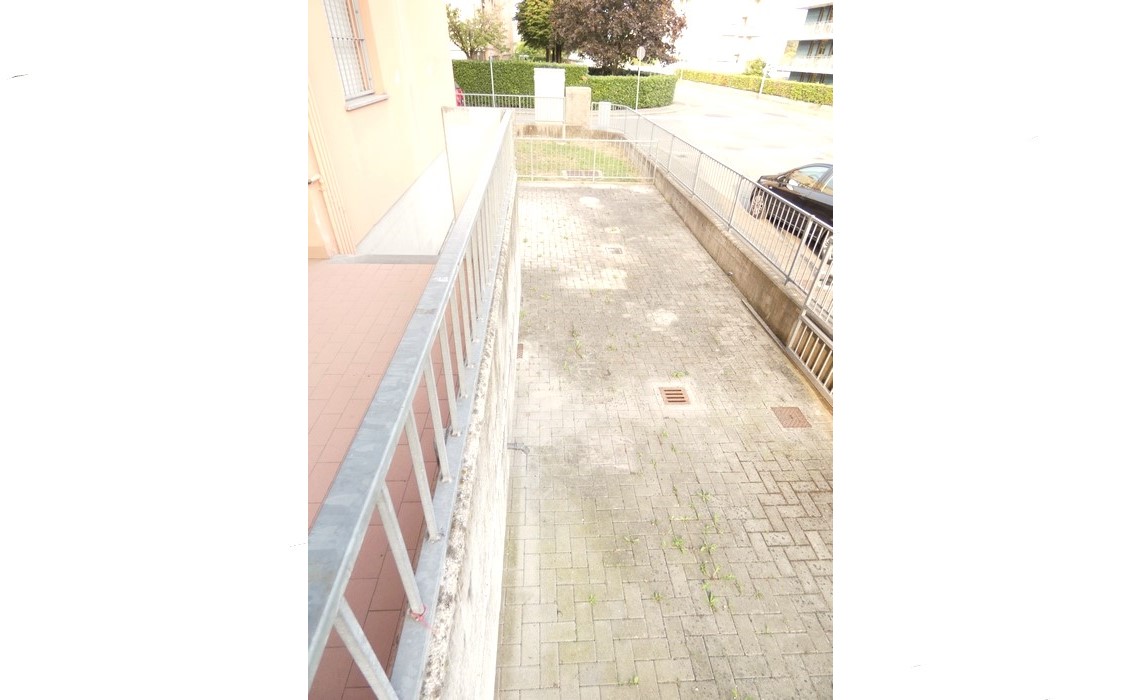SAN PANCRAZIO con ampio parcheggio