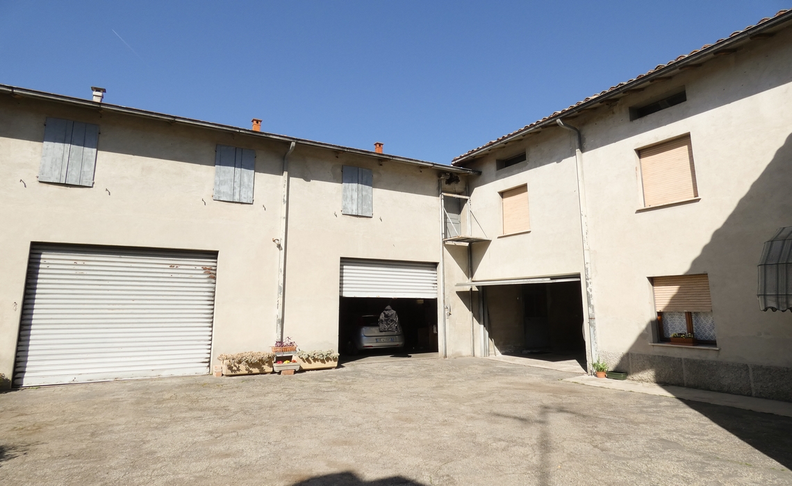 MONTECCHIO vicinissima al centro