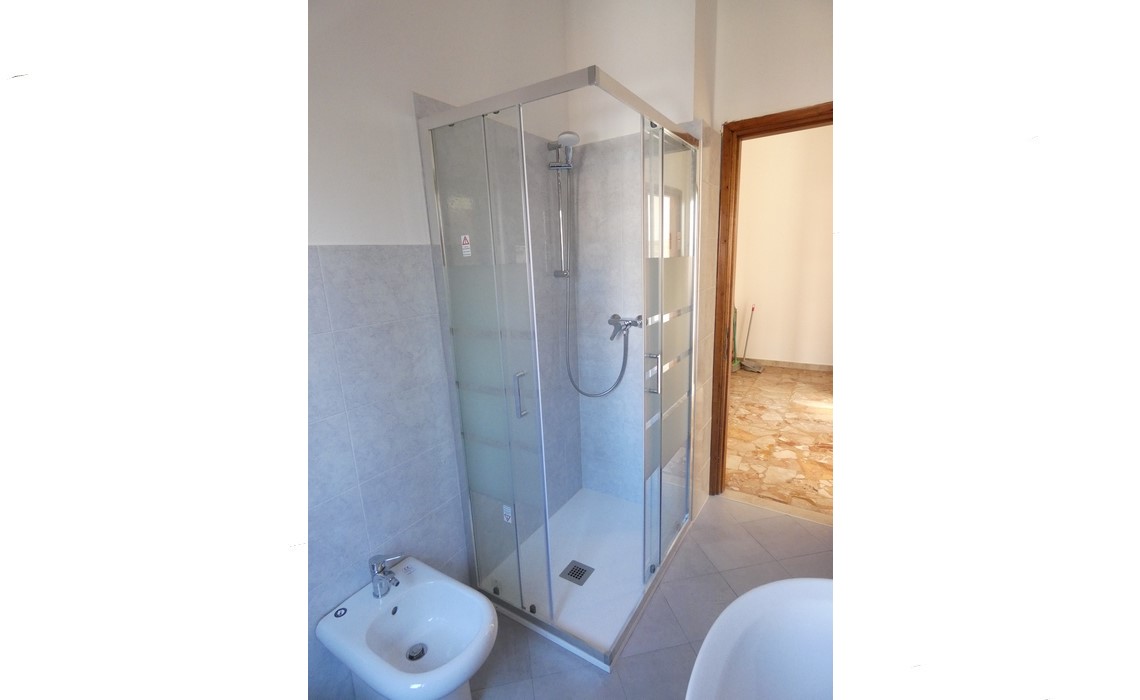 PIAZZALE SALSI in palazzina