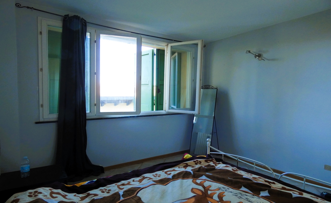 CALERNO bilocale arredato con posto auto