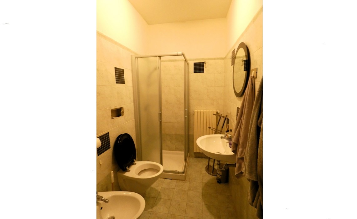 CALERNO bilocale arredato con posto auto