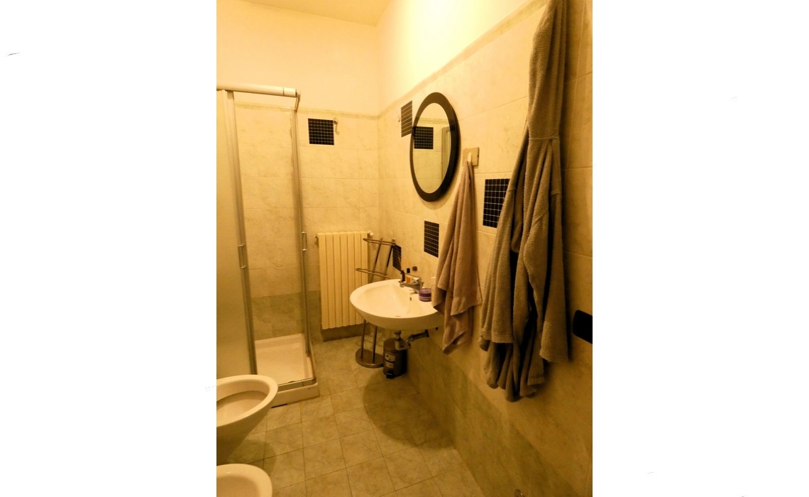 CALERNO bilocale arredato con posto auto