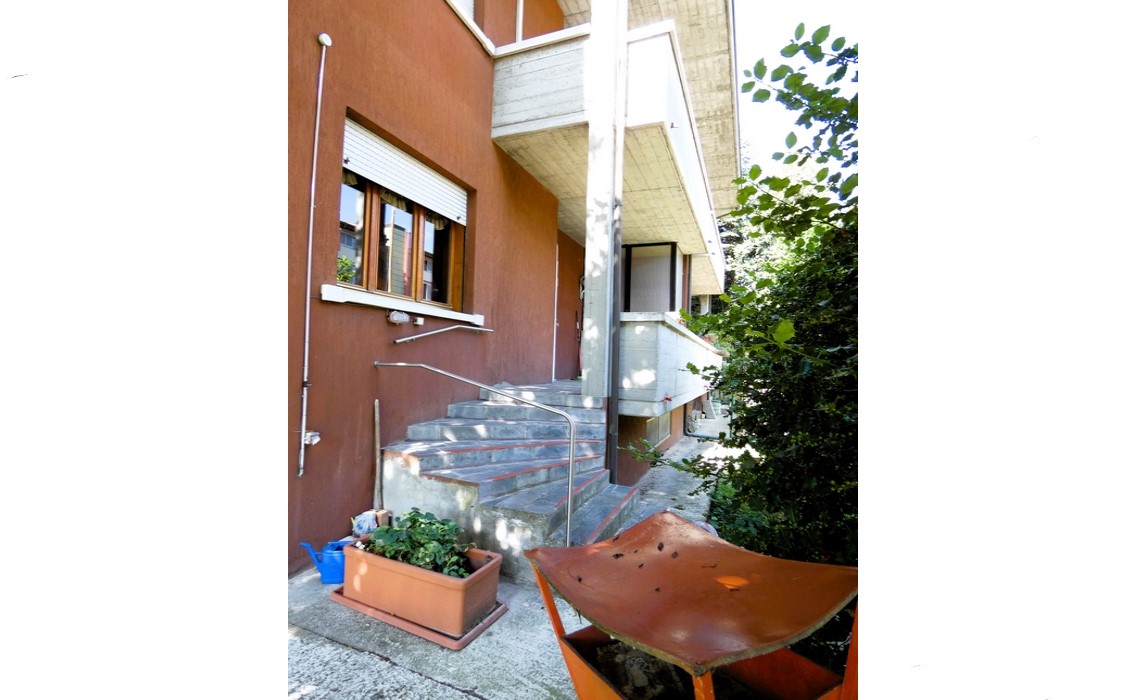Via Sidoli interno contesto signorile