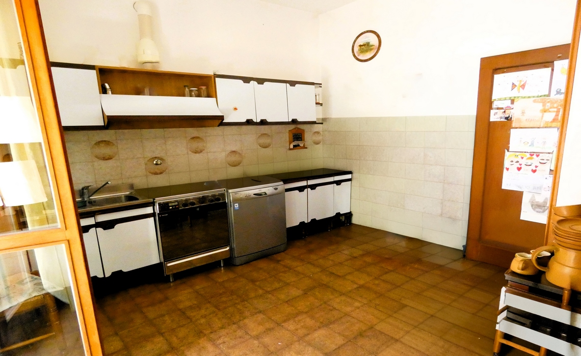 Via Sidoli interno contesto signorile