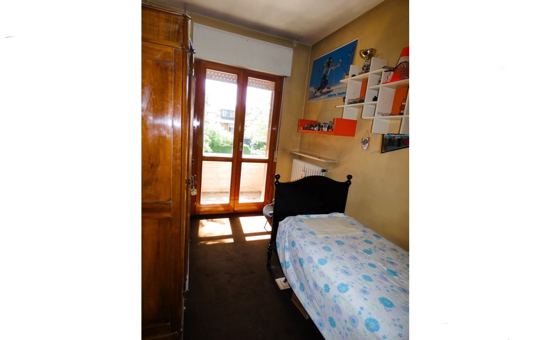 Via Sidoli interno contesto signorile