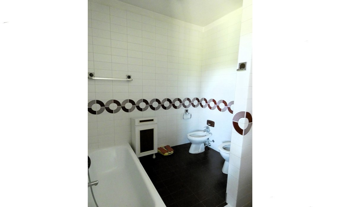 Via Sidoli interno contesto signorile